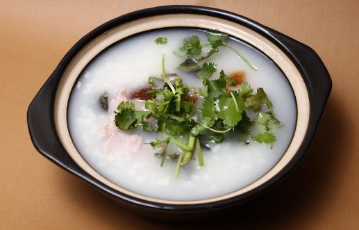 喝醉酒之后很难受?5款解酒食物来帮你